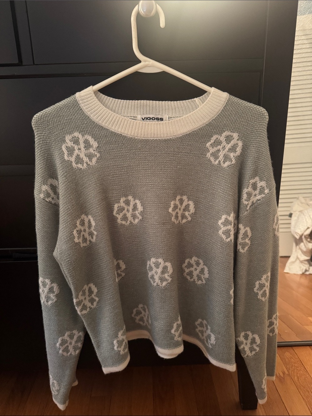 Vigoss Gray Crewneck Sweater with White Floral Motifs